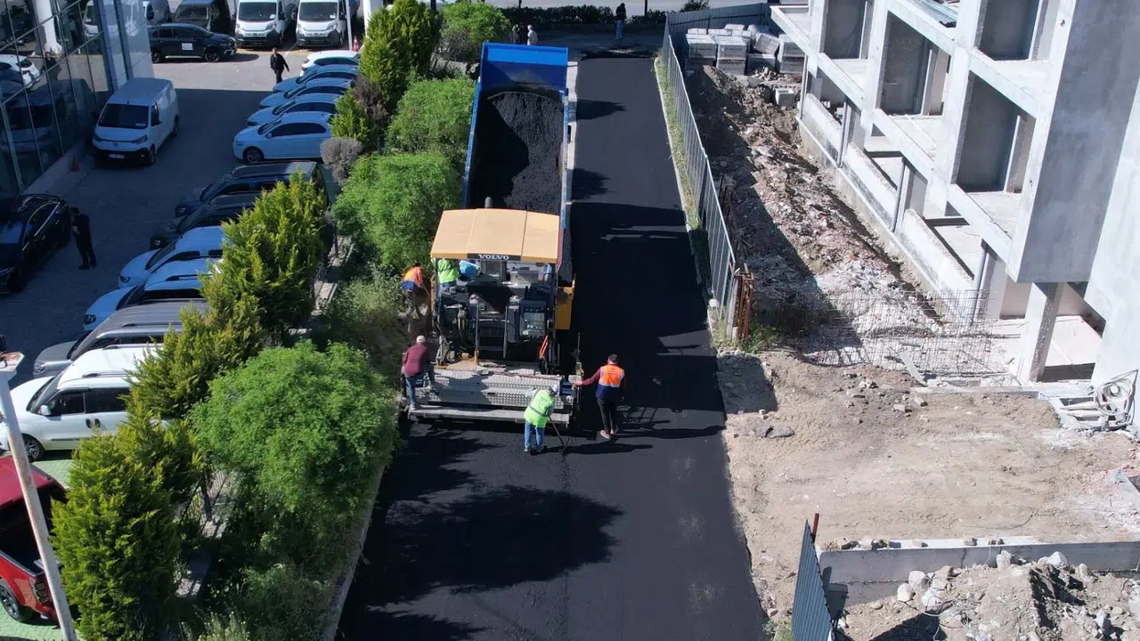 Manisa’da kronik yol sorununa neşter: Başkan Dutlulu bizzat sahaya indi