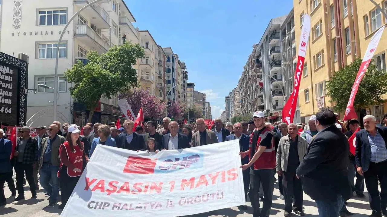 Malatya’da 1 Mayıs coşkusu: Emekçiler talepleri için meydanlara indi