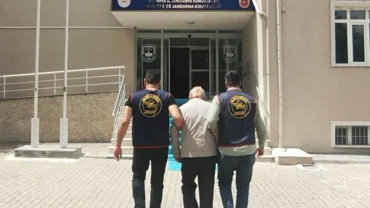 Kütahya’da şafak operasyonu: Aranan 14 suçlu kıskıvrak yakalandı