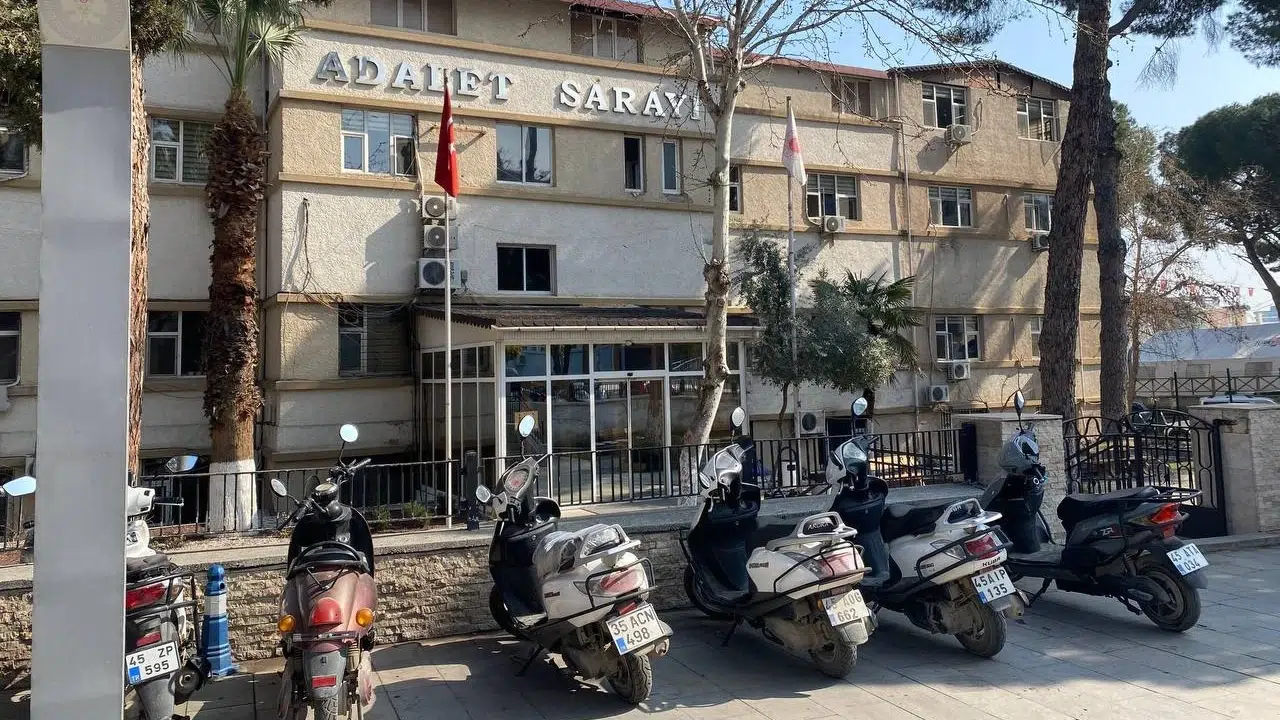 Alaşehir’de narkotik operasyonu: Evinde kenevir yetiştiren şahıs cezaevine gönderildi