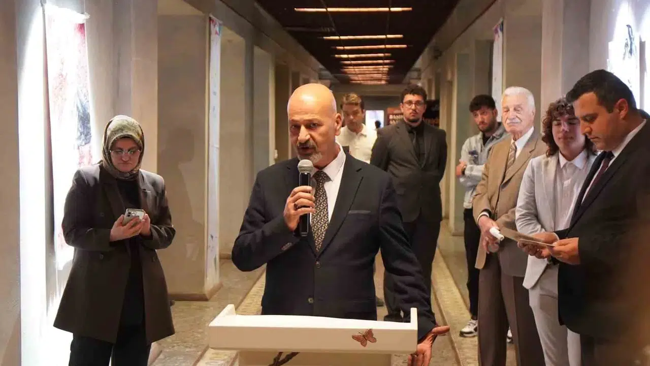 Anadolu’nun hafızası kartpostallarda canlandı: Ali Atalar’ın arşivinden duygusal sergi