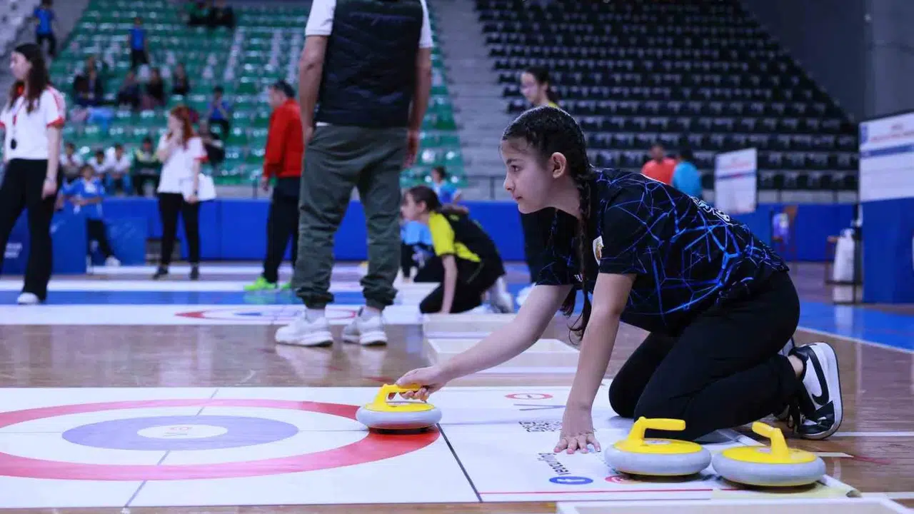 Denizli’de Floor Curling rüzgarı: Geleceğin şampiyonları Türkiye finali için sahaya indi
