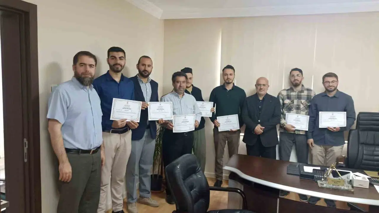 Kürsüde yeni dönem: Emetli din görevlileri hitabet sanatında ustalaştı