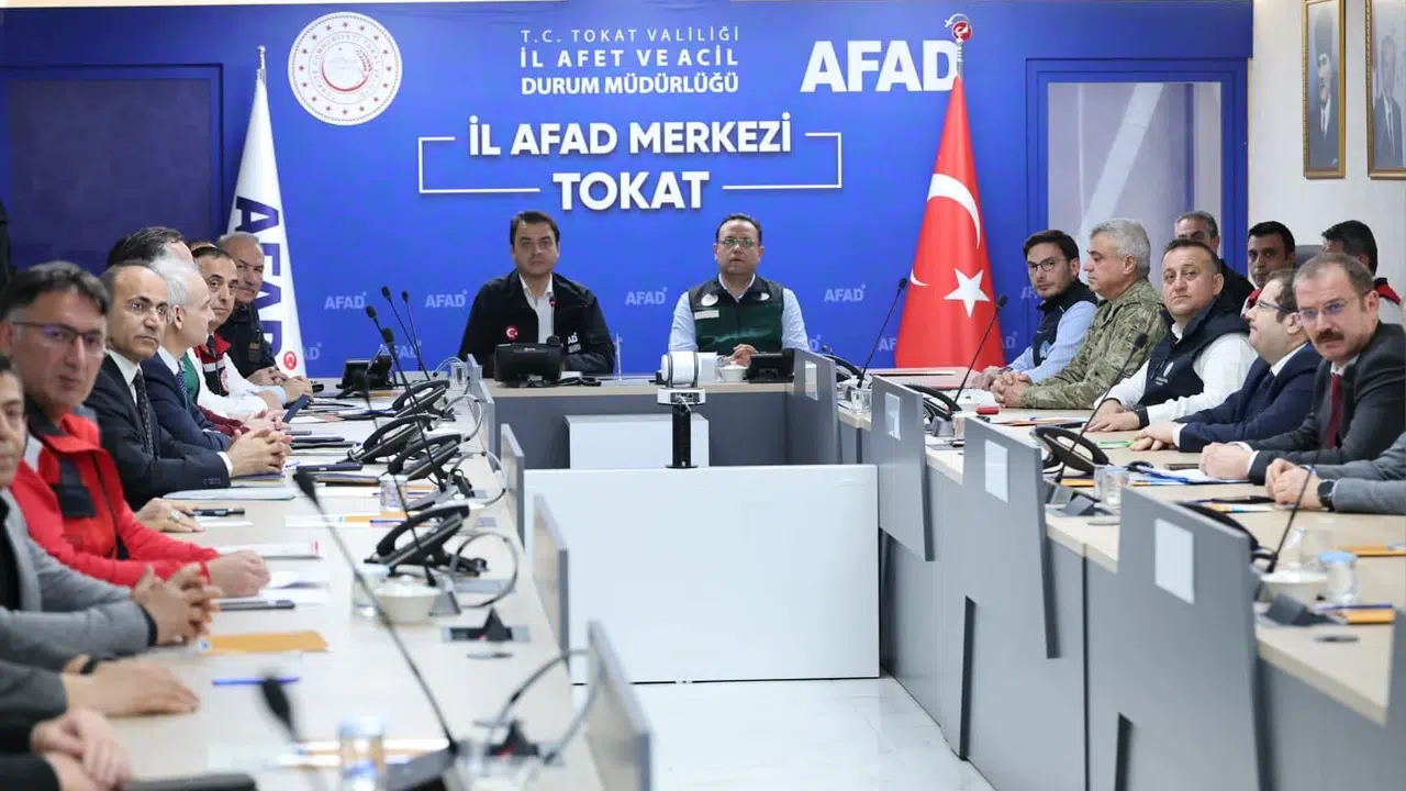 Tokat’ta alarm zilleri çalıyor: Taşkın suları tarım arazilerini yuttu, tahliyeler başladı