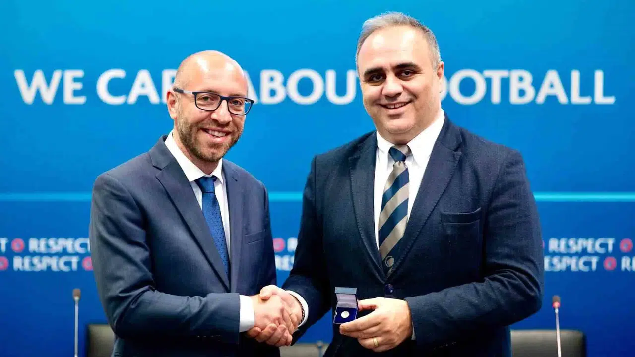 Avrupa futbolunun mutfağında Türk imzası: Ural Aküzüm UEFA’nın kritik koltuğuna oturdu