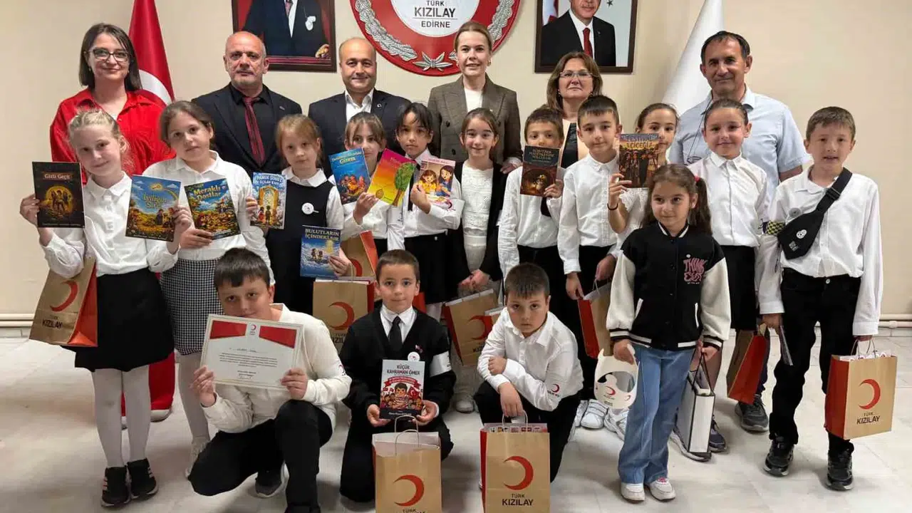 Kalemlerini iyilik için tuttular: Edirneli öğrencilerden Filistinli akranlarına anlamlı destek