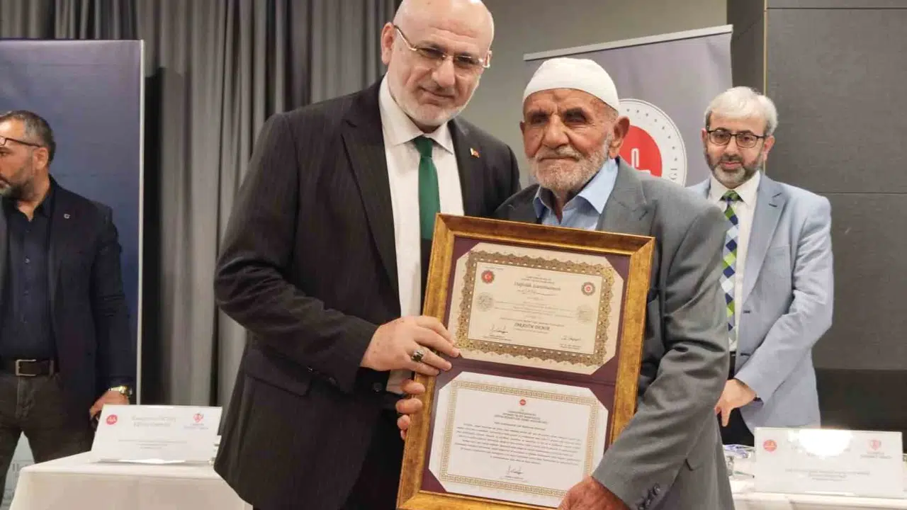 Yaşına meydan okudu: Kalıpçı ustası 87 yaşında haf…