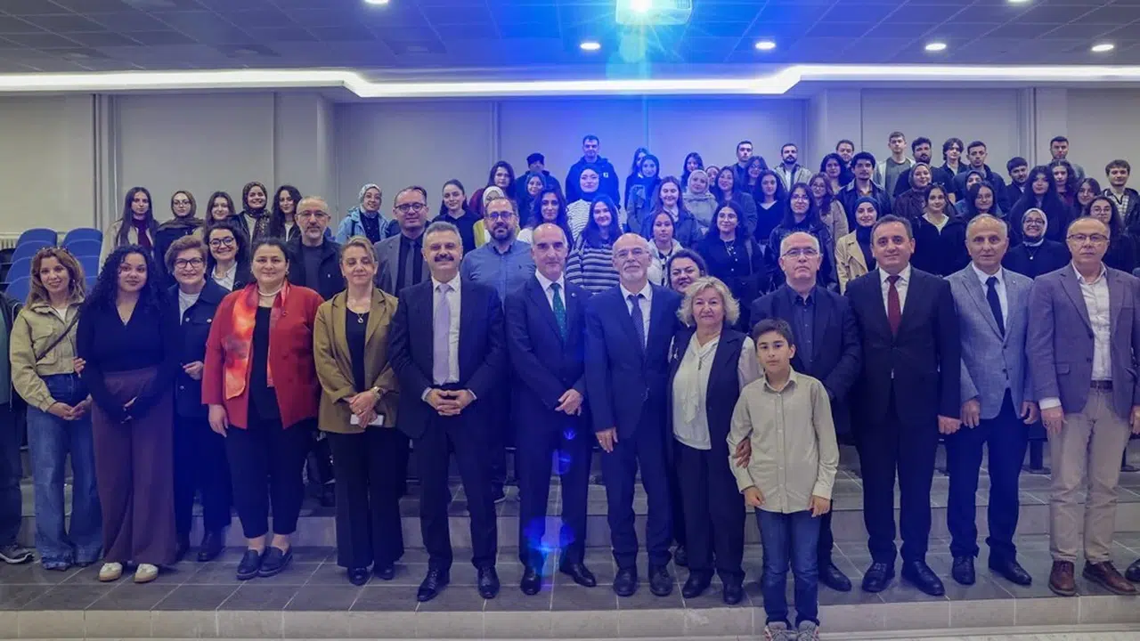42 yıllık akademik maraton sona erdi: Prof. Dr. Mehmet Aydın’a duygusal veda