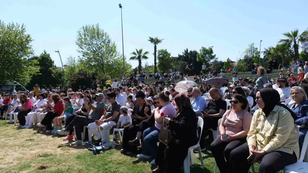 Büyükçekmece’de Anneler Günü coşkusu: Müzik ve el emeği bir arada