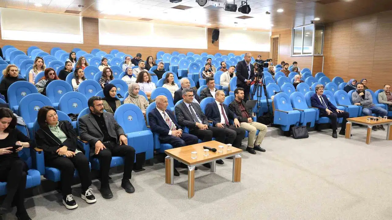 Üniversitede entelektüel rüzgarlar esiyor: Uludağ Düşünce Buluşmaları kapılarını açtı