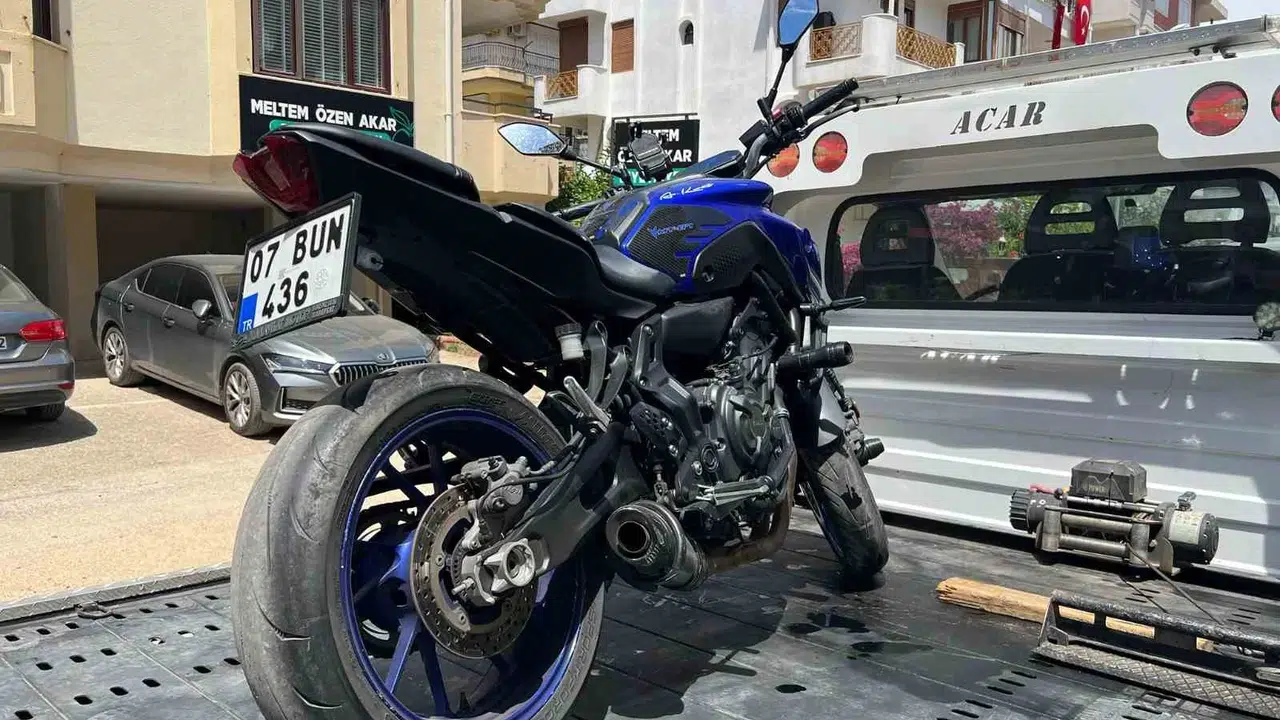 Gürültü kirliliğine geçit yok: Abartılı egzozlu motosiklet sürücüsüne ağır fatura