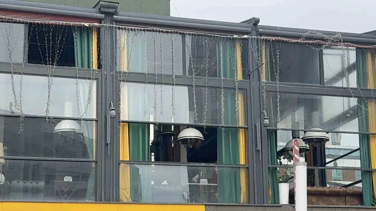 Esenyurt’ta dehşet anları: 17 yaşındaki saldırganın çantasından el bombası çıktı