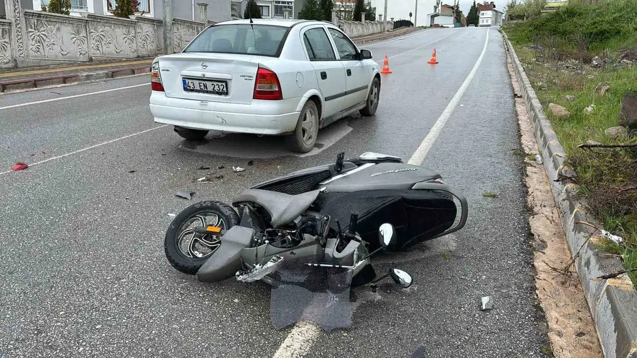 Tavşanlı’da motosiklet dehşeti: Genç sürücü yaşam mücadelesi veriyor