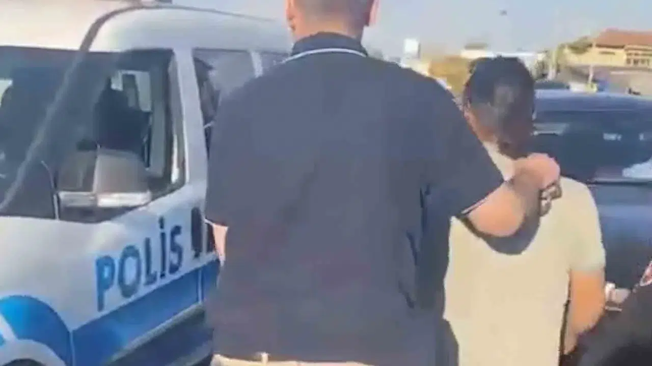 Hurda kamyonunda kaçış planı suya düştü: 6 yıl hapis cezası olan firari yakayı ele verdi