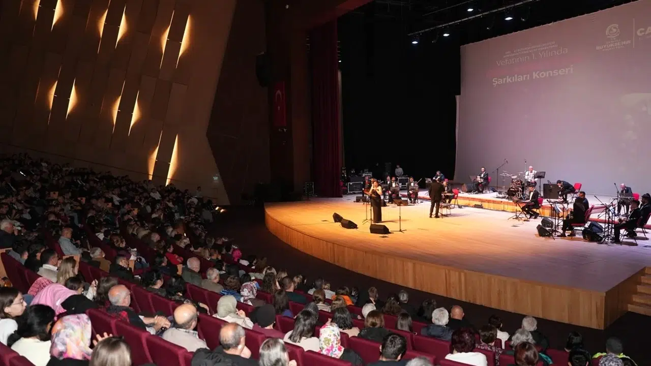 Usta sanatçının izinde duygusal gece: Denizli müziğin efsanesini unutmadı
