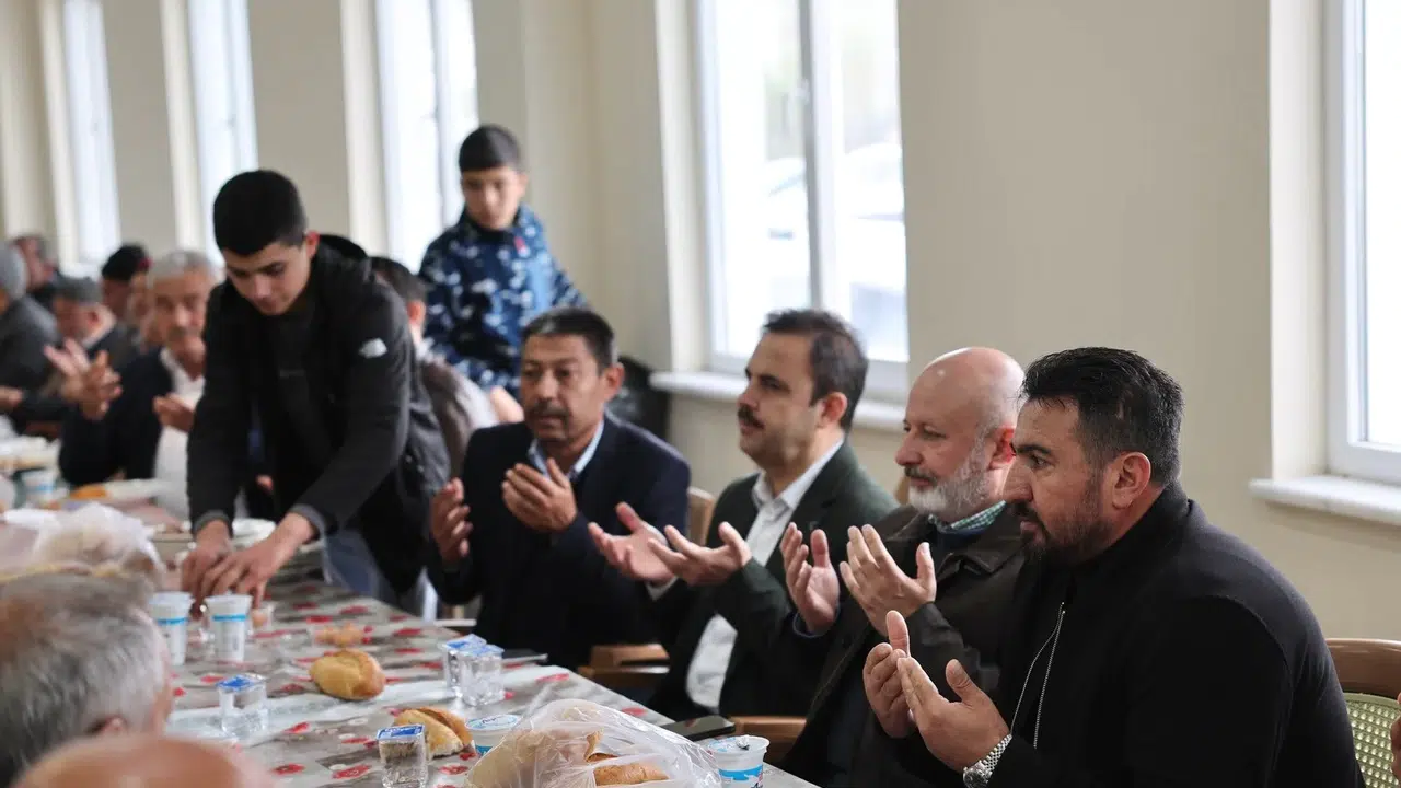 Kocasinan’da yüzler gülüyor: Yağmur duası şükür sofrasına dönüştü