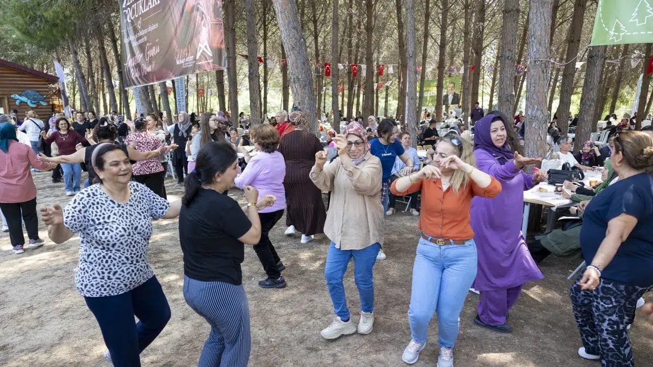 Mersin’de annelere çifte bayram: Hem Engelsiz Yaşam Parkı’nda hem Tarsus’ta unutulmaz gün