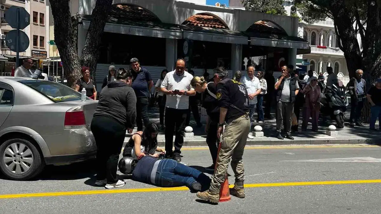 Menteşe’de korkutan kaza: Üç tekerlekli motosiklet otomobile çarptı