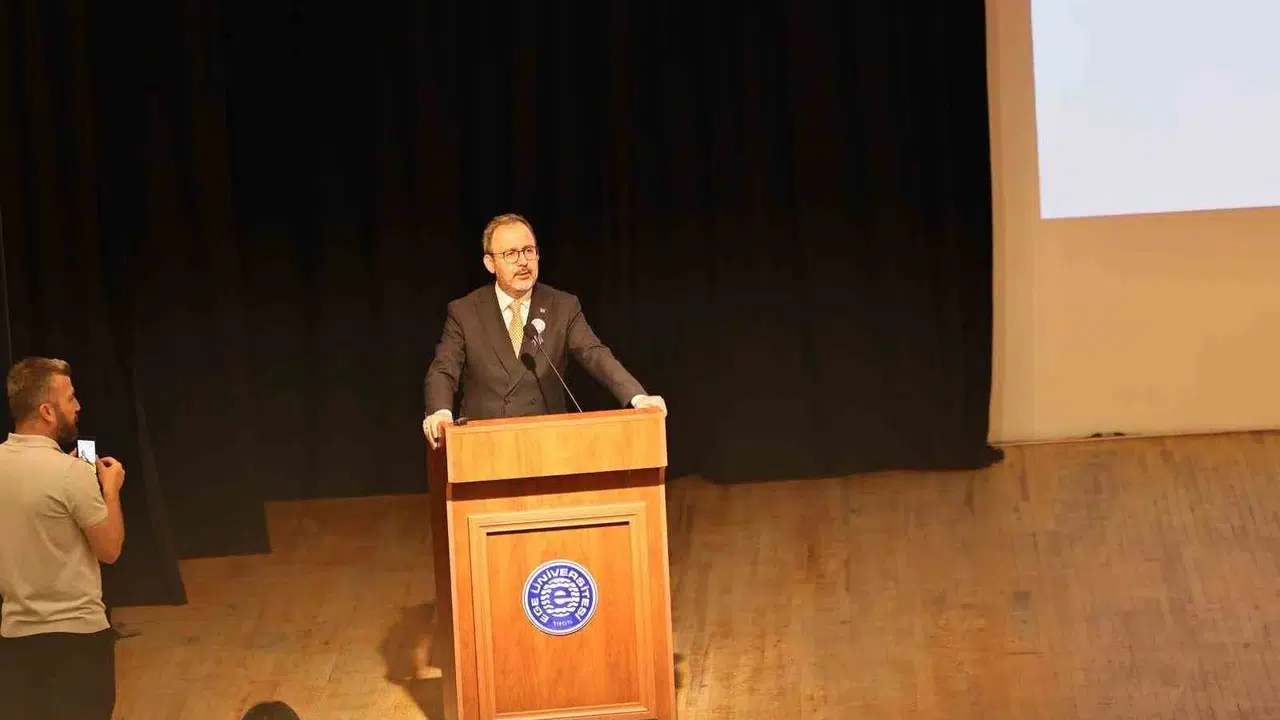 Mehmet Kasapoğlu: Ege Üniversitesi İzmir’in kalbinde atan bir yaşam kaynağı