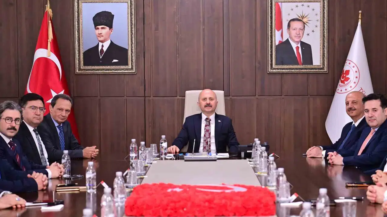 Aydın’da yeni dönem mesaisi: Vali Varol’dan mülki idare amirlerine hizmet talimatı