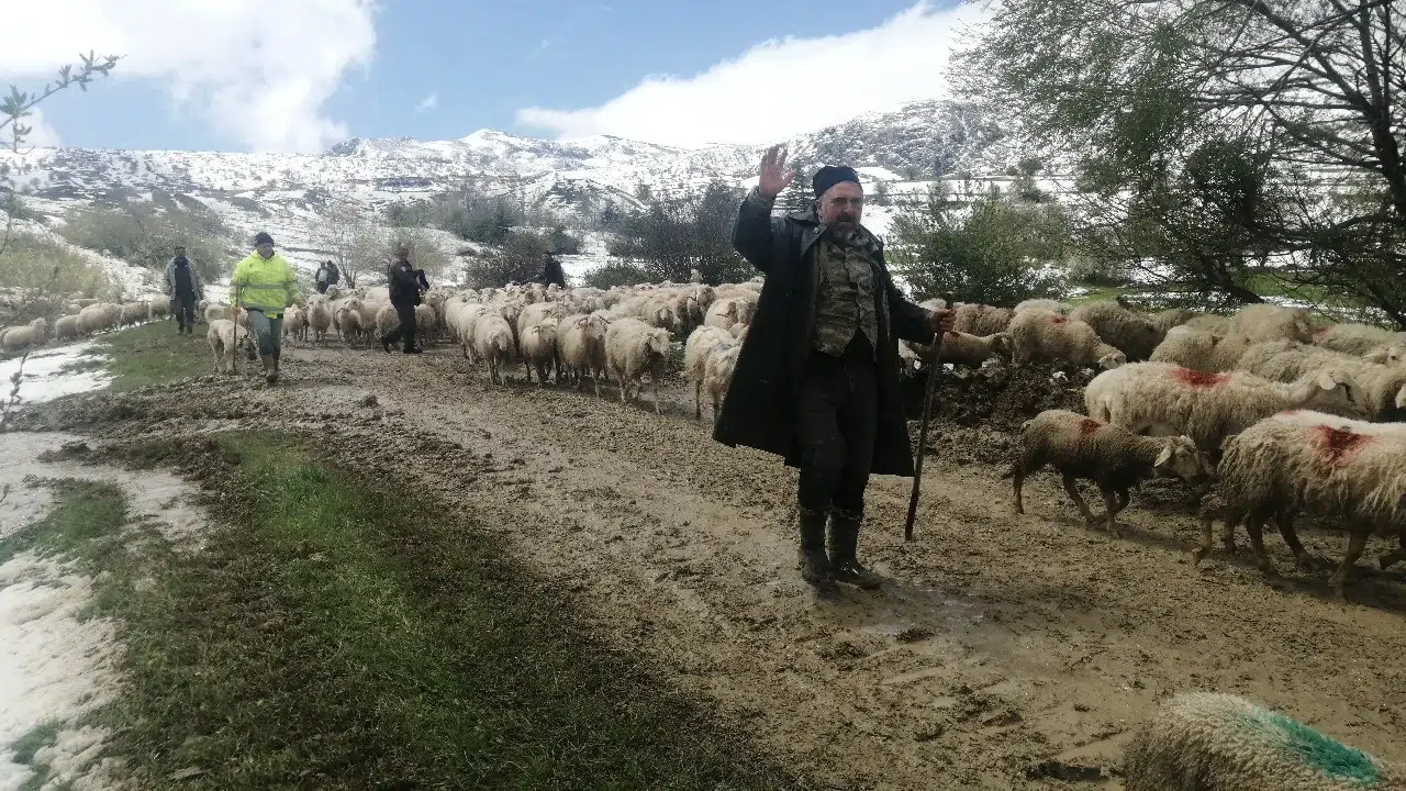 Sultan Dağları'nda ölüm kalım savaşı: 30 saatlik kar esaretinden sağ kurtuldular