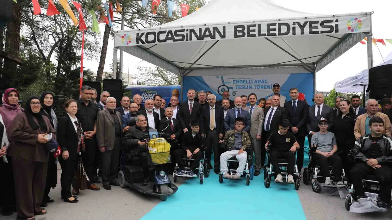 Kocasinan’da engelleri kaldıran dokunuş: 22 kişiye yeni bir hayatın kapısı açıldı