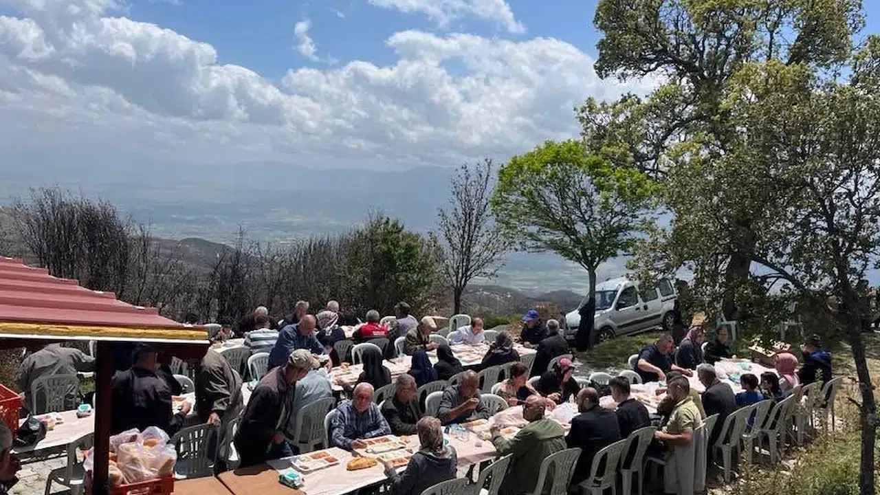 Buldan’da manevi buluşma: Kumralı Dede için eller semaya kalktı