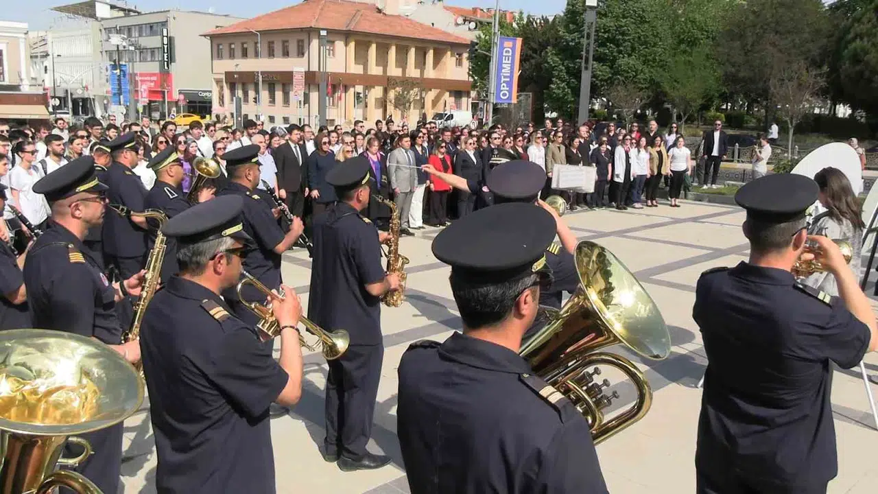 Sağlık sisteminin gizli kahramanları Edirne’de onurlandırıldı: Bilim ve vicdanın buluştuğu gün