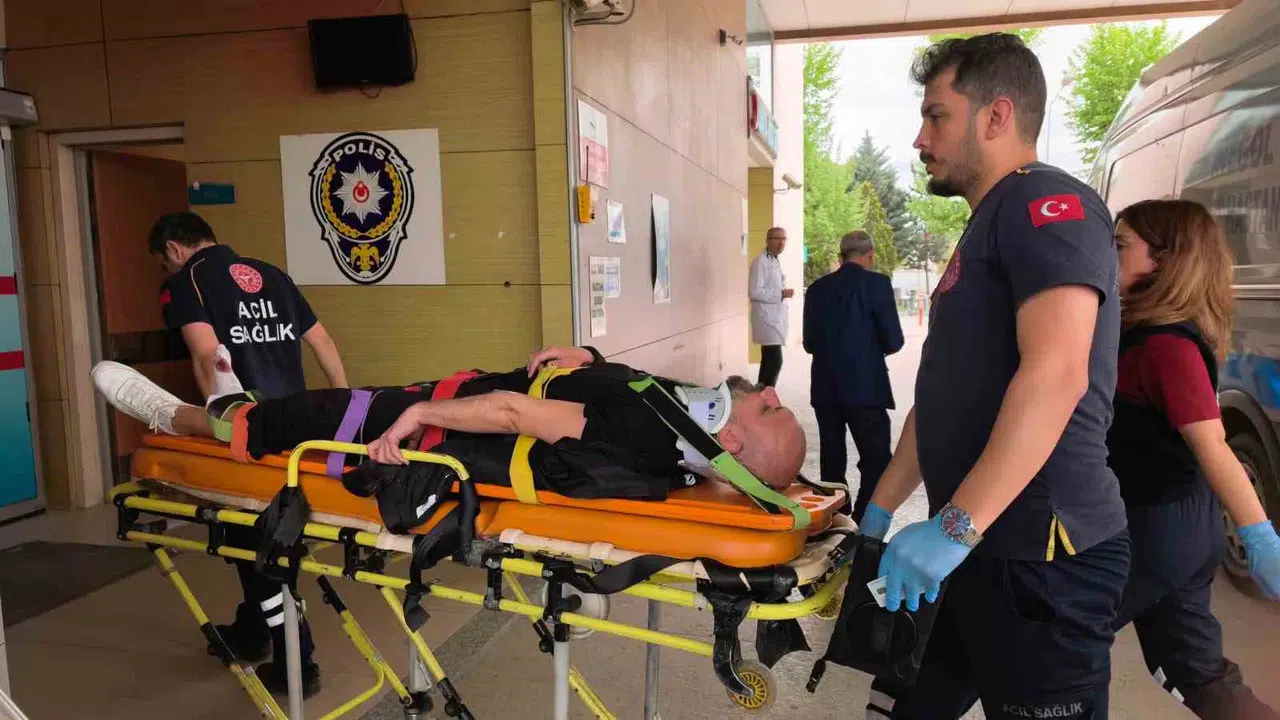 İnegöl yolunda acı haber: Görev başındaki polis memuru motosikletiyle kaza yaptı