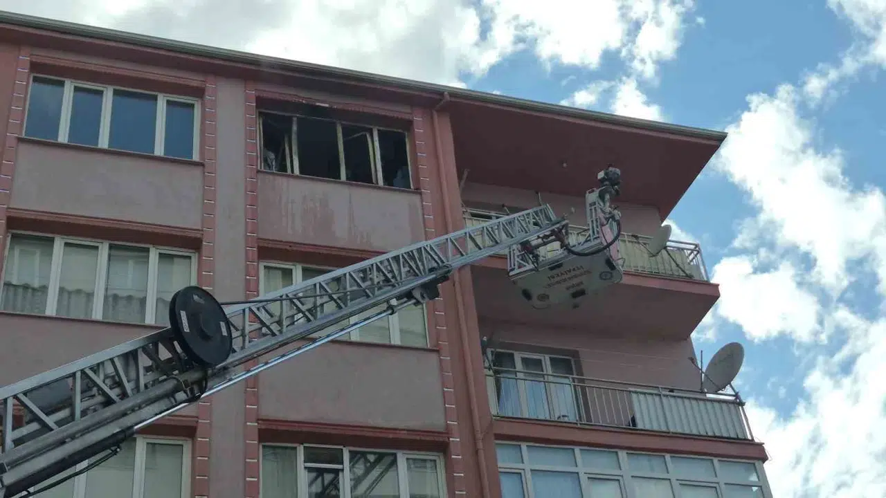 Eskişehir’de yürek yakan veda: Kapıya kadar sürünerek gitti ama kurtulamadı