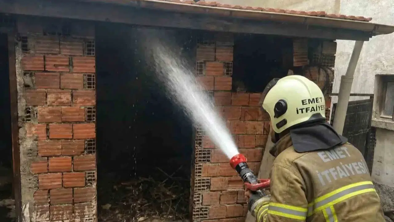 Emet'te korkutan yangın: İtfaiye ekipleri faciayı önledi