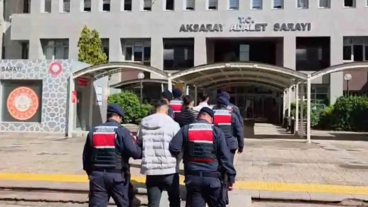 Adana'dan gelen zehir tacirlerine jandarma tokadı: Aksaray yolunda kıskıvrak yakalandılar