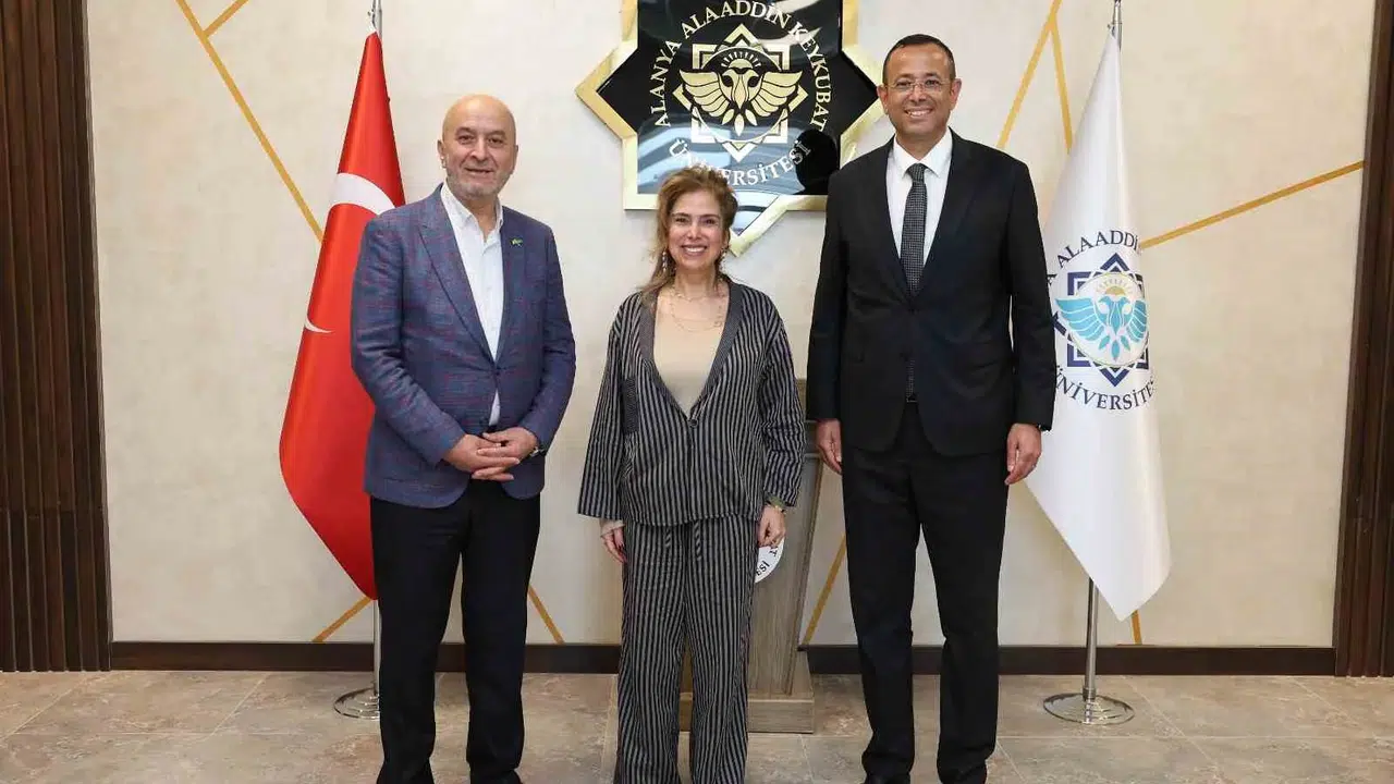 Dijital çağda aile bağları: Gençler için  doğru eş  seçimi ve geleceği inşa etmenin yolları