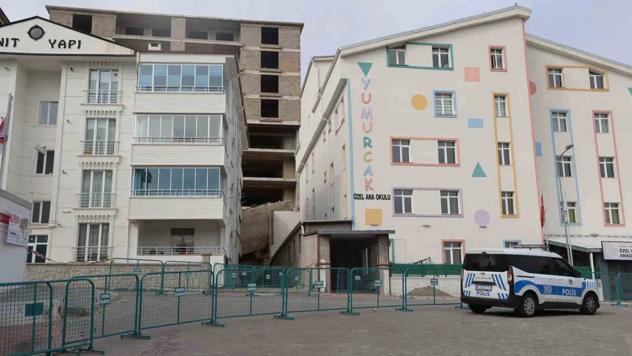 Nevşehir’de kabus dolu anlar: İstinat duvarı evlerin içine girdi, bölge mühürlendi