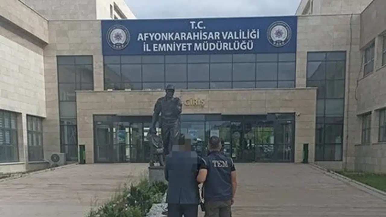 KHK ile ihraç edilmişti: FETÖ hükümlüsü Afyonkarahisar’da kıskıvrak yakalandı