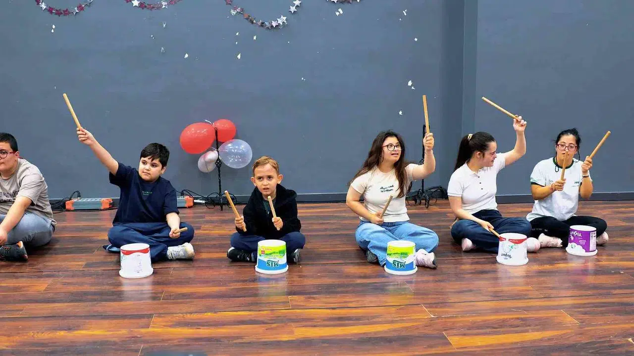 Didim’de notalar engelleri aştı: Özel çocukların ritim dolu günü