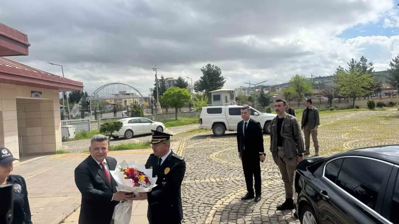 Siirt’te yeni dönem: Emniyetin yeni patronu Mehmet Özdemir mesaiye başladı
