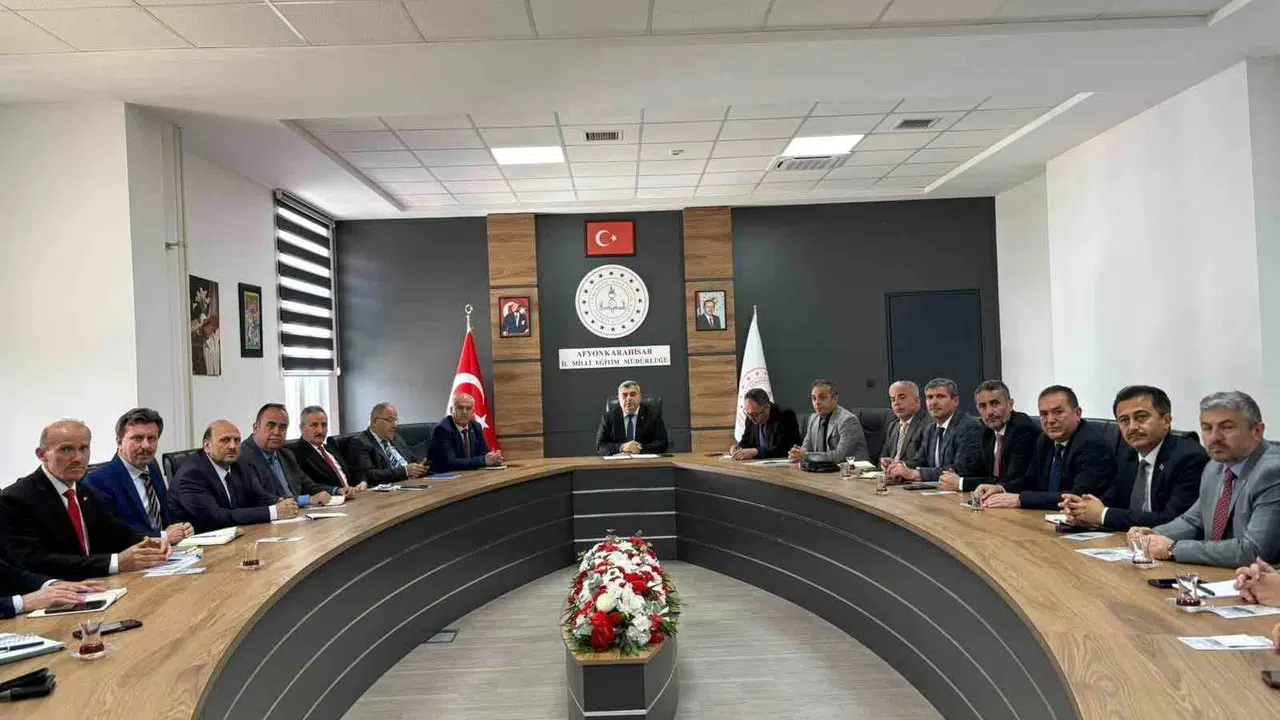 Afyonkarahisar’da eğitimde yeni dönem hazırlıkları:  Başarının anahtarı ortak akıl