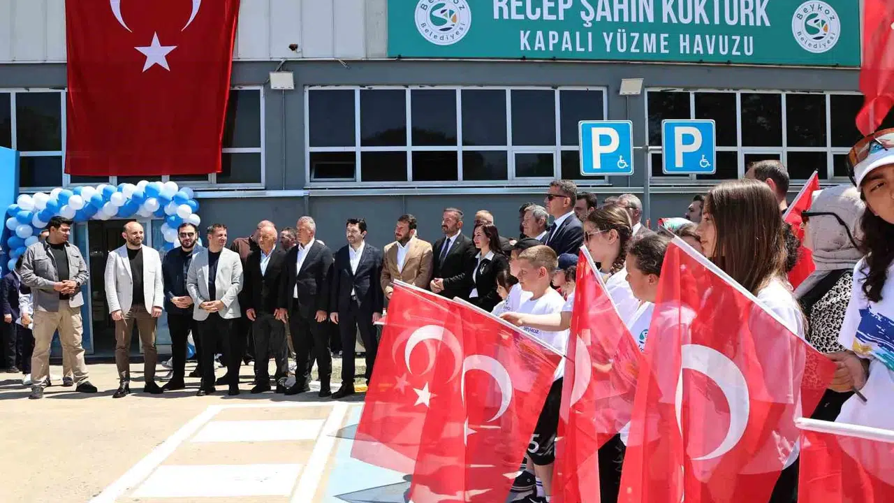 Beykoz’da çifte bayram: Hem havuz yenilendi hem otopark sorunu bitti