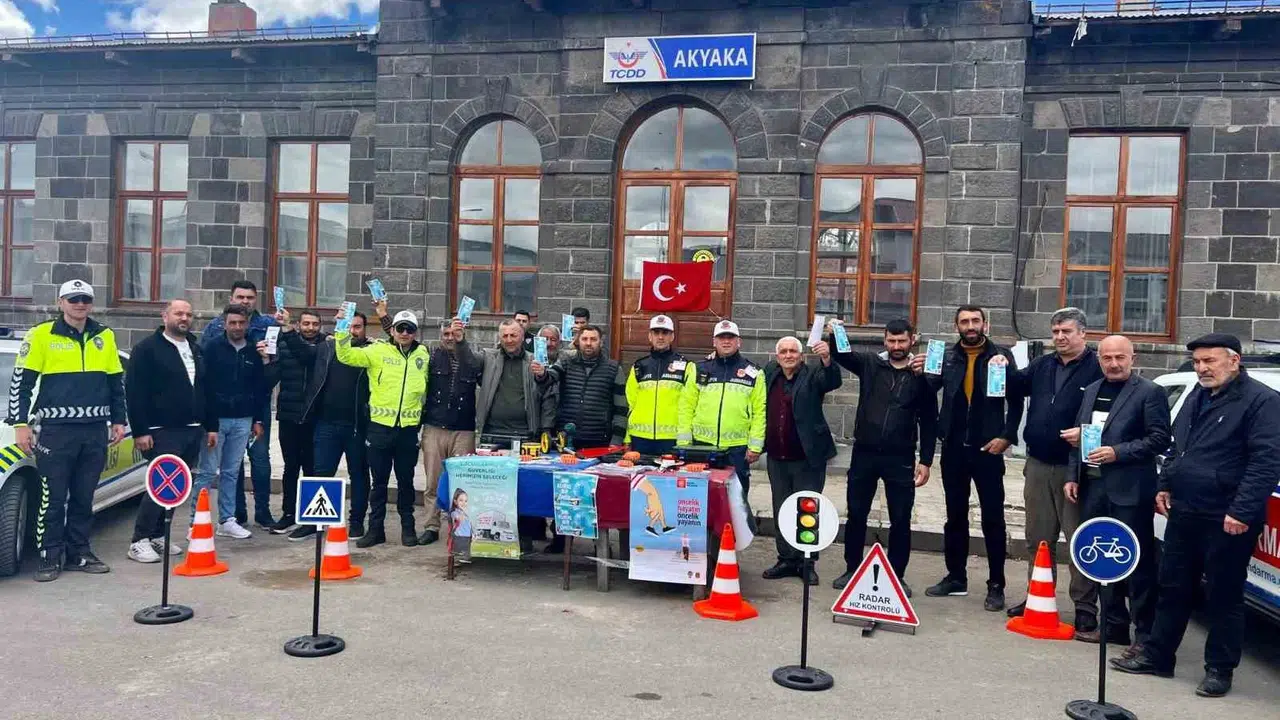 Akyaka’da Trafik Haftası Seferberliği: Bir Anlık İhmal Ömürlük Acıya Dönüşmesin