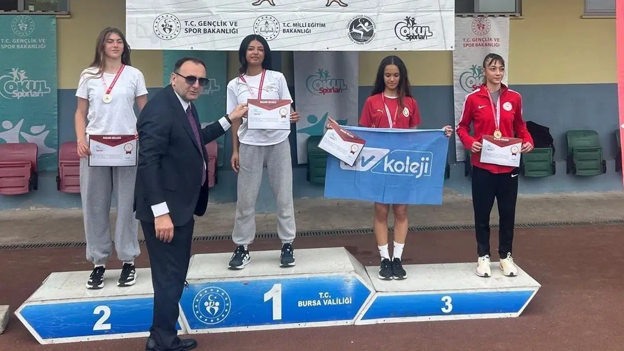 Pistlerin yeni yıldızı Manisa’dan çıktı: 60 metreyi rakiplerine dar etti