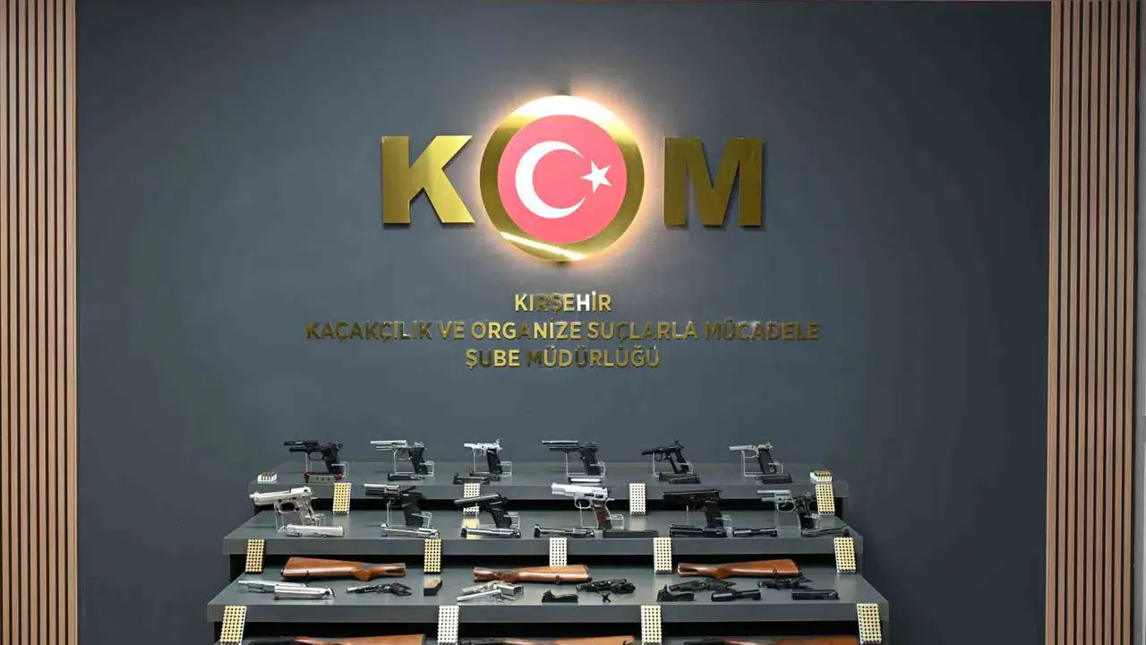 Kırşehir’de cephanelik gibi ev: Yasa dışı silah ticaretine ağır darbe