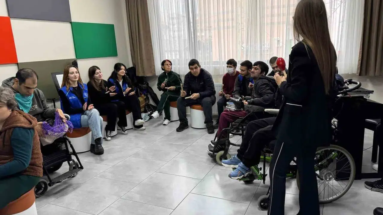 Engel tanımayan notalar: Gençler ve özel bireyler aynı sahnede buluştu