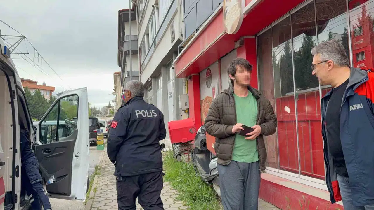 Eskişehir'de korku dolu anlar: İlaçlı evde sessizliğe gömülen genç herkesi ayağa kaldırdı