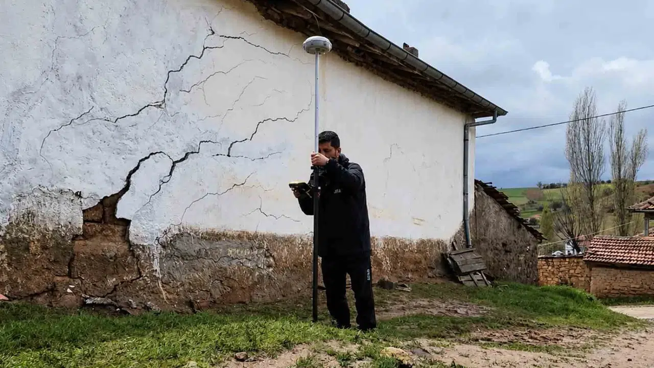 Kırıkkale’de toprak alarm veriyor: Derekışla köyünde heyelan kabusu