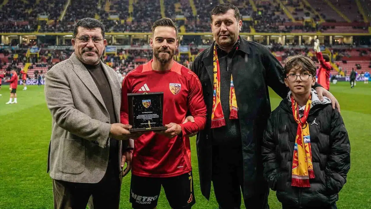 Kayserispor’un Portekizli yıldızı rekor kırdı: Sarı-kırmızılı formayla zirveye yerleşti