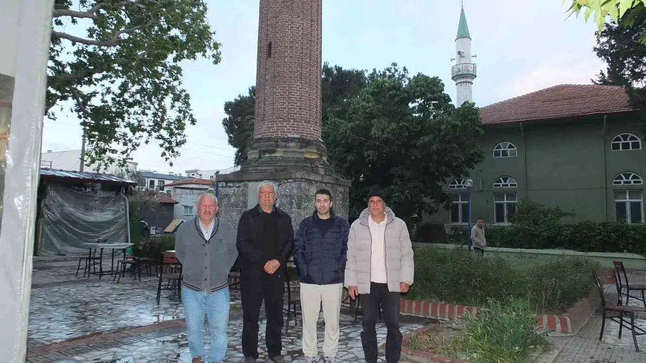 Cami yok ama o dimdik ayakta: 116 yıllık yalnızlık mahallenin baş tacı oldu