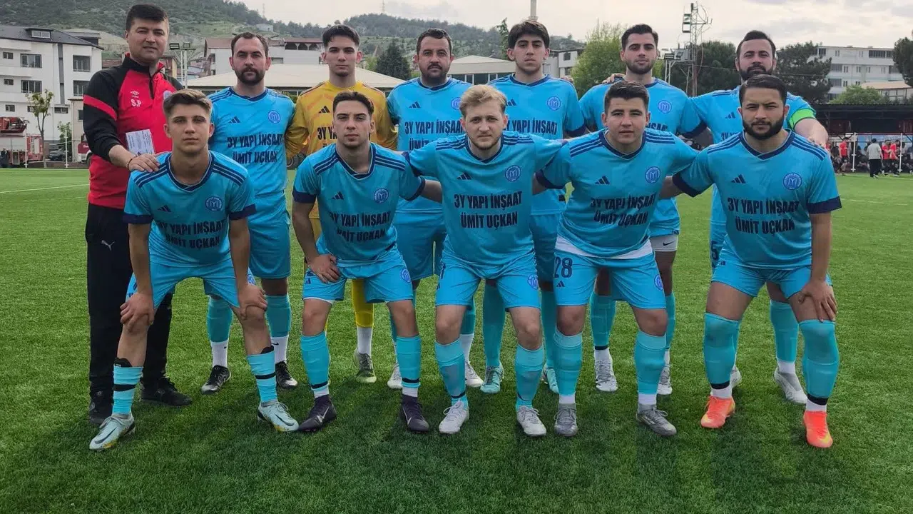 Bilecik amatör sahalarında gol yağmuru: Lige fırtına gibi giren iki ekip zirveye kuruldu