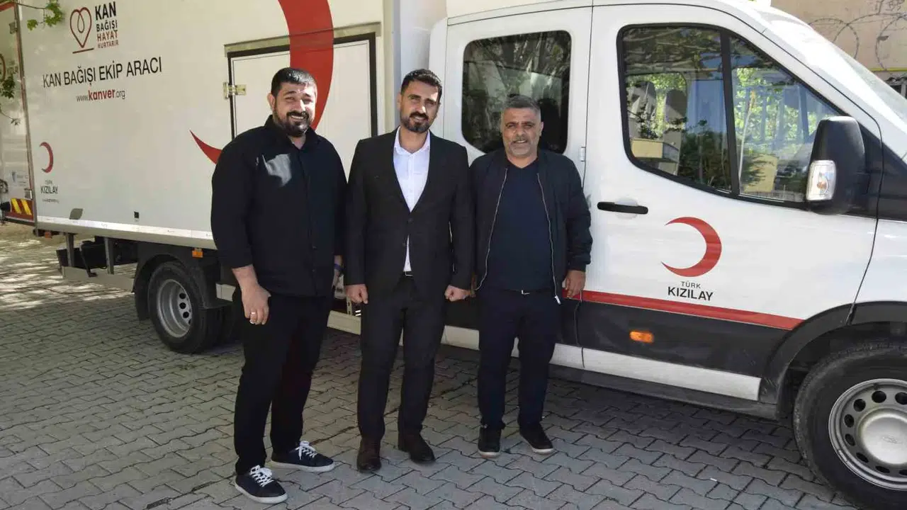 Dicle’de minik öğrencilerden büyük fedakarlık: Veliler kan bağışıyla örnek oldu
