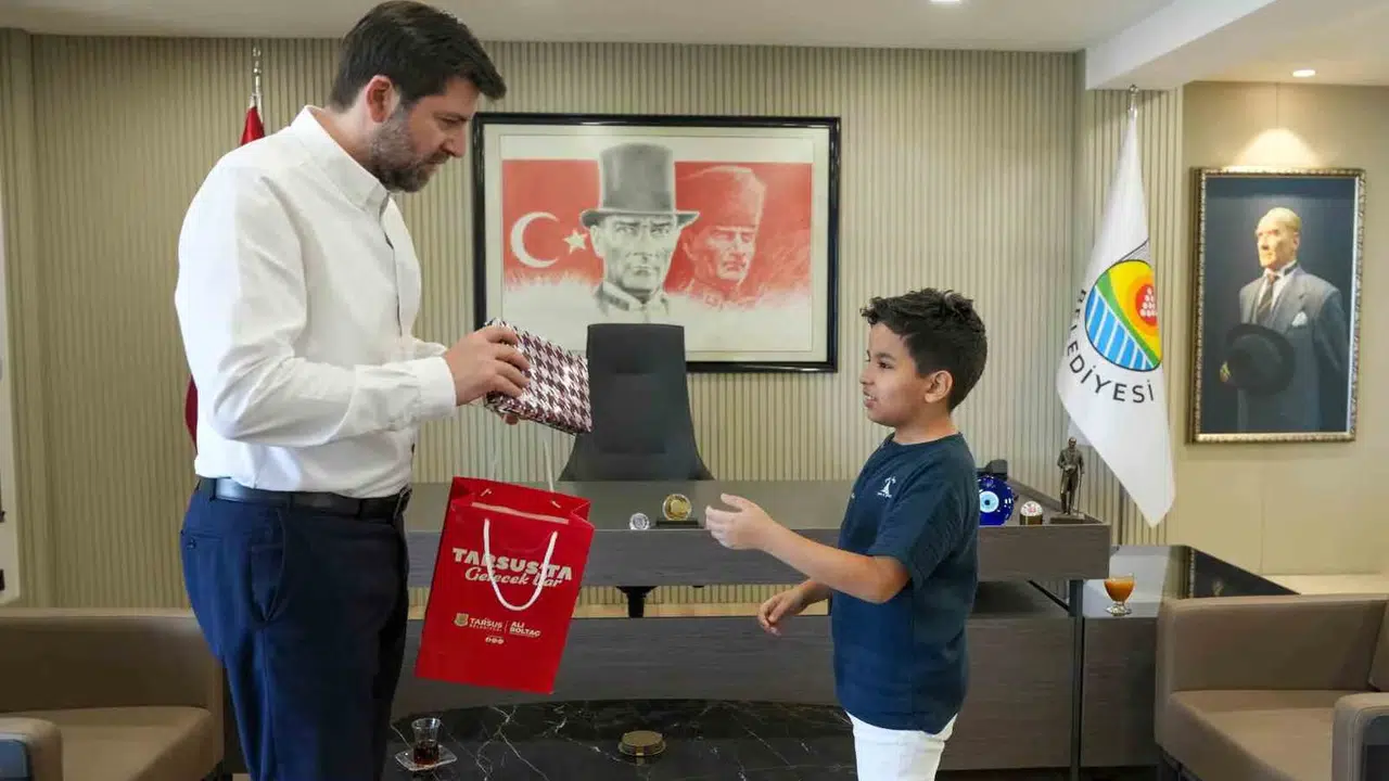 Tarsus’un gururu dünya sahnesinde: Fibonacci şampiyonu Biçer’den bilim insanı olma sözü